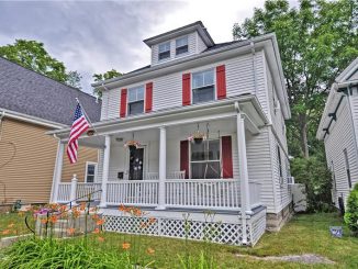 36 Dale St, Franklin, MA 02038