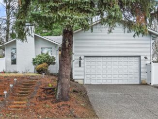 234 SE Greenway Drive, Gresham, OR 97080