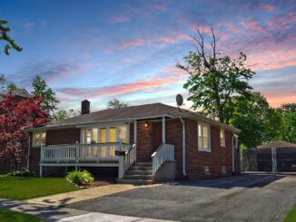 320 Gregory Avenue, Munster, IN 46321