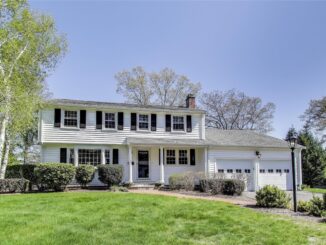 136 Ablemarle Rd, Norwood, MA 02062