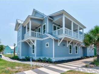 166 Triton Ln, Pt Aransas, TX 78373