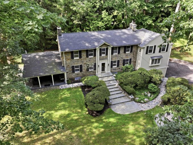734 Braeburn Lane, Penn Valley, PA 19072